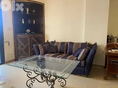 طقم غرفة جلوس – ٥ قطع (للبيع السريع)