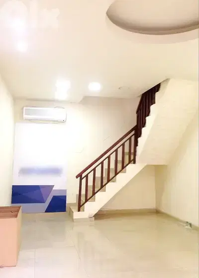 Zouk Mikael, near espace 2000/SHOP FOR RENT 600$