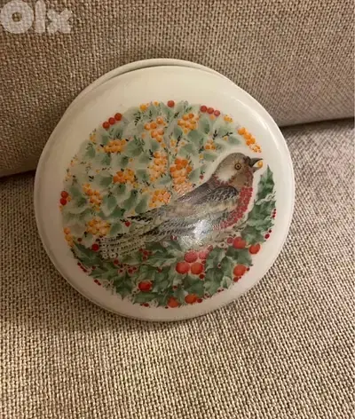 vintage ceramic trinket box