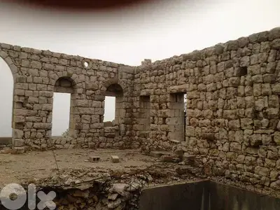 Land and Old House for Sale – Kfarakab