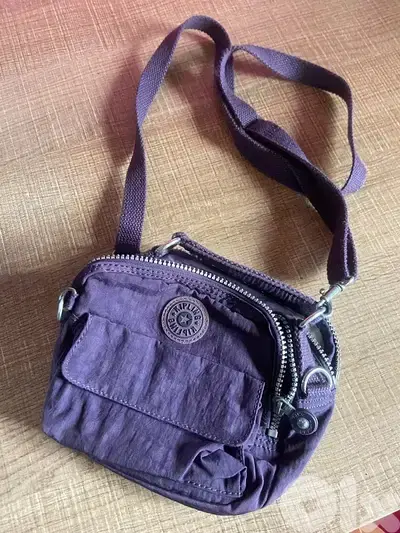 Kipling crossbody