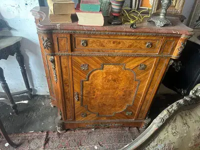 بهو مصري قديم خشب زان وج رخام مرصع نحاس كتير مرتب