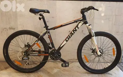 Giant Rincon disc brakes size Small