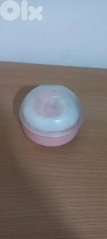علبة بودرة