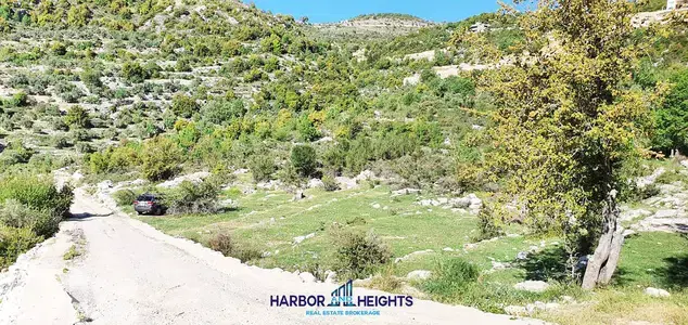 Land for Sale in Batroun mountain أرض للبيع في البترون