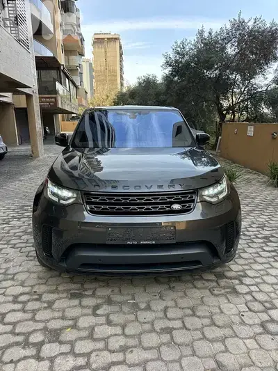 Land Rover Discovery HSE 2019 dark gray on black (clean carfax)
