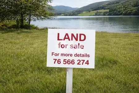 land for sale in jouret al ballout  أرض للبيع في جورة البلوط