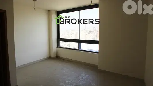 Office for sale in Mar Elias مكتب للبيع في مار الياس