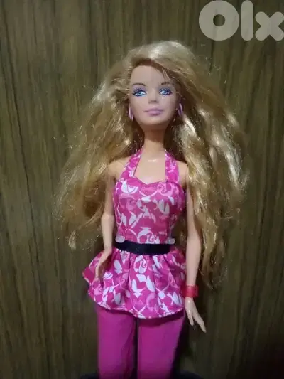 DIARIES Barbie Mattel beautiful doll 2005 barely used still good=26$