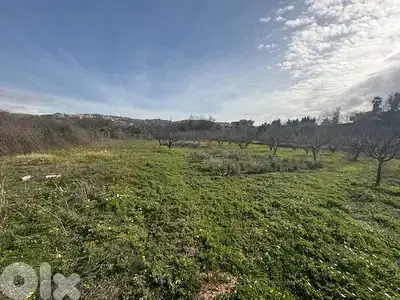 917m land zone 20/40 two floor house Ain Jdeede Above Aley