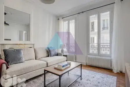 France, PARIS, Appartement lumineux 65 m² + ascenseur et cave