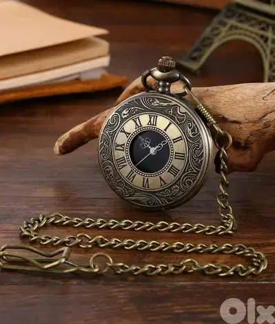 Vintage Accessorie pocket watch (New & Working)