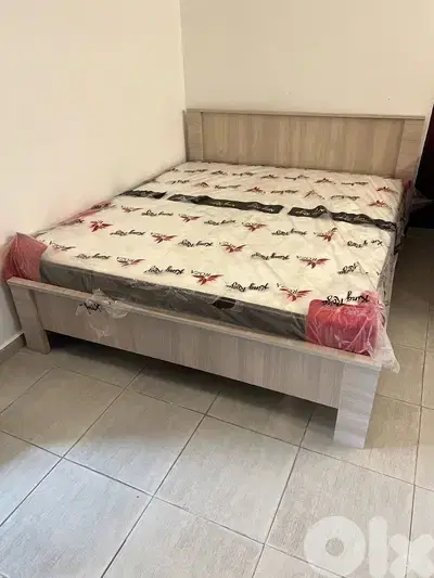 تخت مجوز مع فرشة جديدة من المعمل بافضل الاسعار