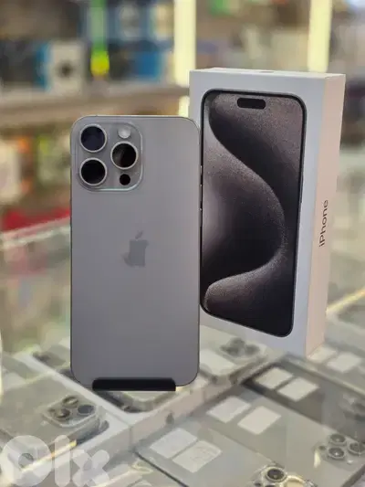 Used 15 pro max 256 gb natural  299 cycle  800$