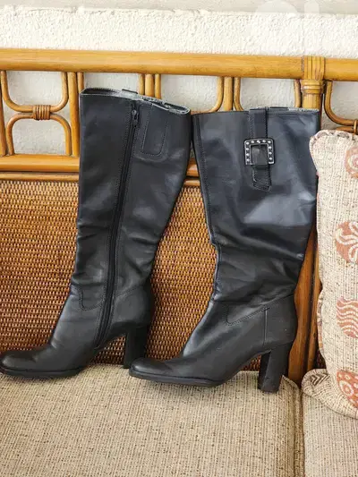 leather boots