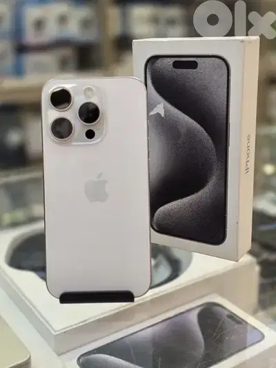 Used 15 pro 512 gb white  922 cycle