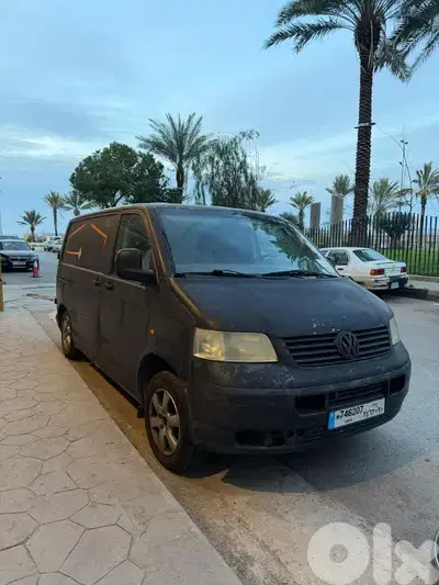 Van Volkswagen transporter T5 2005   فان فولسفاكن ترانسبورتر