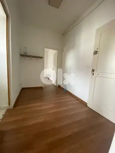 Prime location office for rent in Sarba