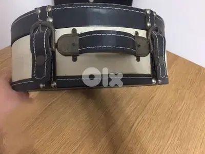 Leather box decoration. علبة جلد