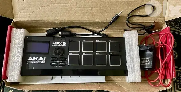 akai MPX-8 جهاز ايقاع