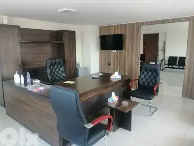 3 Offices for Rent in Luxury Tower 1,500$ مكتب مؤلف من ٣ مكاتب للاجار