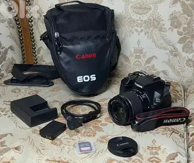 Canon 250D