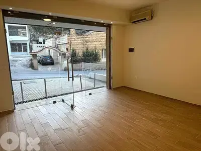 RWK129RH - Shop for rent in adonis in a prime location
