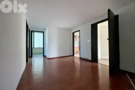 Office for Rent in Jdeideh –220 sqm مكتب للإيجار في الجديدة