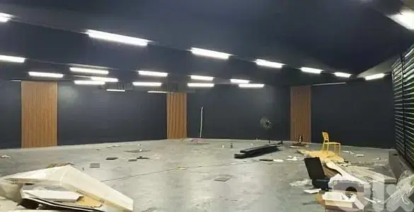 Showroom + Warehouse for Sale in Baouchriye – صالة عرض + مستودع للبيع