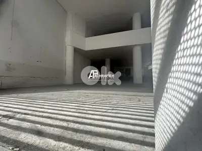 2 Floors - 150 Sqm - Shop For Rent in Mar Mikhael