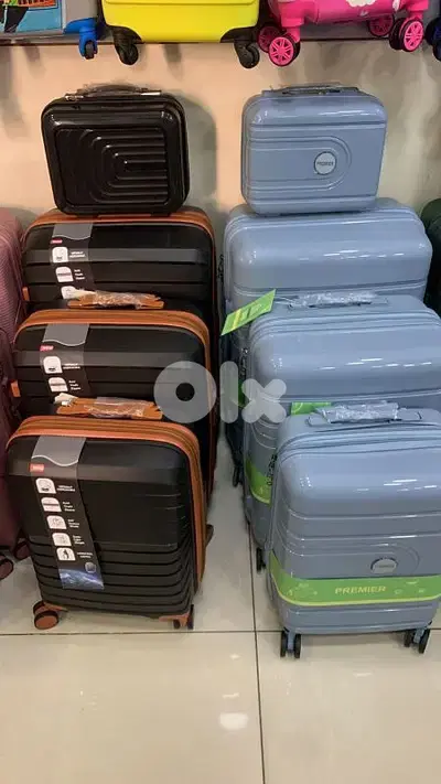 50% OFF set 4 travel bags luggage suitcases 81539225