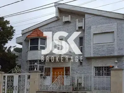 L20737 - Triplex Villa With Garden Rent in Bekaatat Achkout