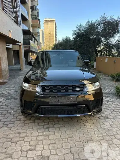 Range Rover Sport V8 Dynamic 2018 black on black (clean carfax)