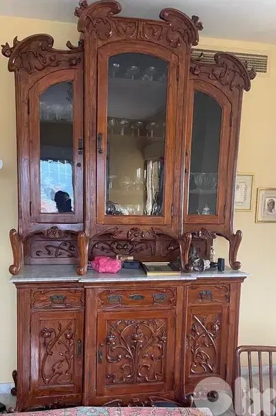 19بوفيه درسوار انتيك قديم خشب . Dining room buffet