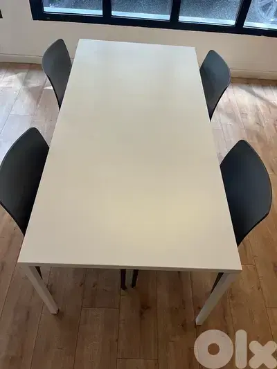 white steel table + 4x grey chairs
