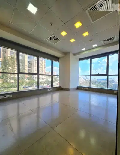 مكتب فخم للايجار في الاشرفية High end Office rent in Achrafieh مكتب فخم للايجار في الاشرفية High end Office rent in Achrafieh