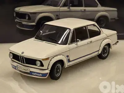 1:18 Kyosho BMW 2002 turbo