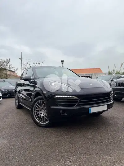 Porsche Cayenne S 2011 V8