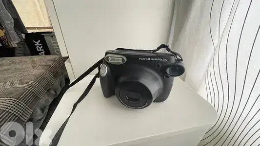 Polaroid camera Fujifilm