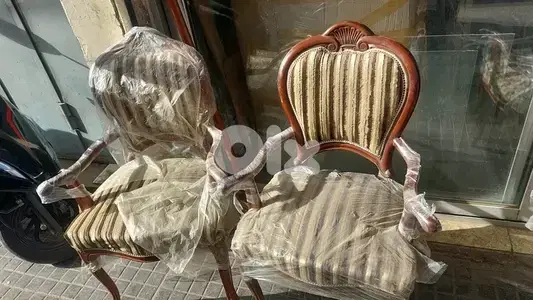 فوتاي كنب عدد ٢ خشب جوز شغل ناعم روعة خارقين النضافة