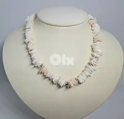15$ vintage-style puka shell choker necklace