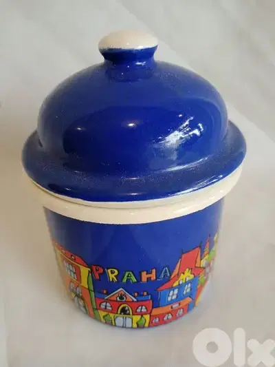 عبوة أنتيك معدن