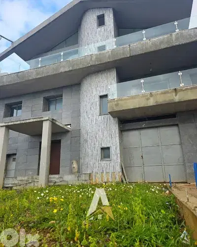 900 SQM Villa In Bikfaya With Sea & City View
