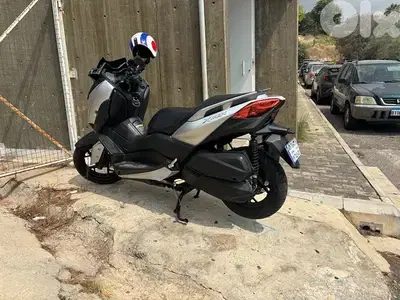 xmax 2023 300cc