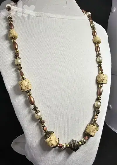 10$ vintage beaded necklace,