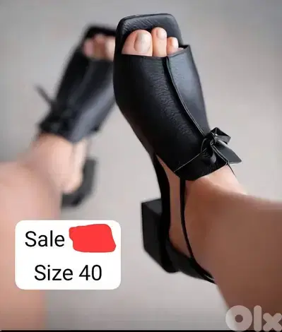 black shoes size 40