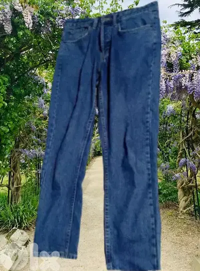 Zara blue jeans.