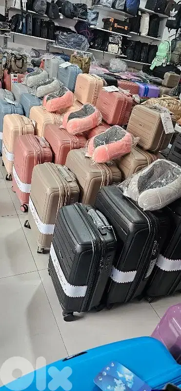 8I-539225 Set 4 travel bags luggage suitcases + 50% OFF + GIFT