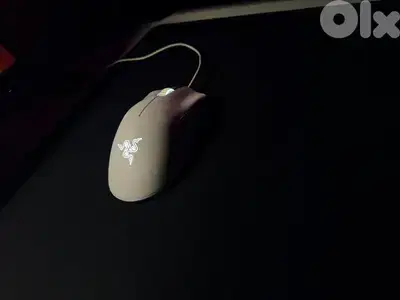 Razer deathadder essential used but new only used 2 weeks no box