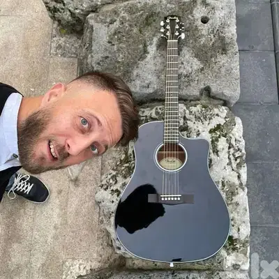 Professional Guitar Lessons – (Modern Electric, Rock, Jazz, Classical)